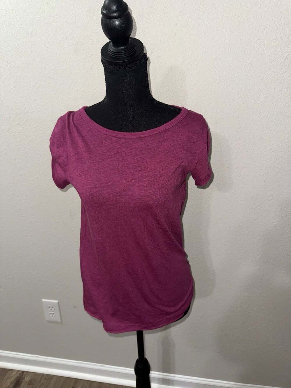 We The Free Womens Magenta Short Sleeved Clare Tee Oversized XS Solid Basics